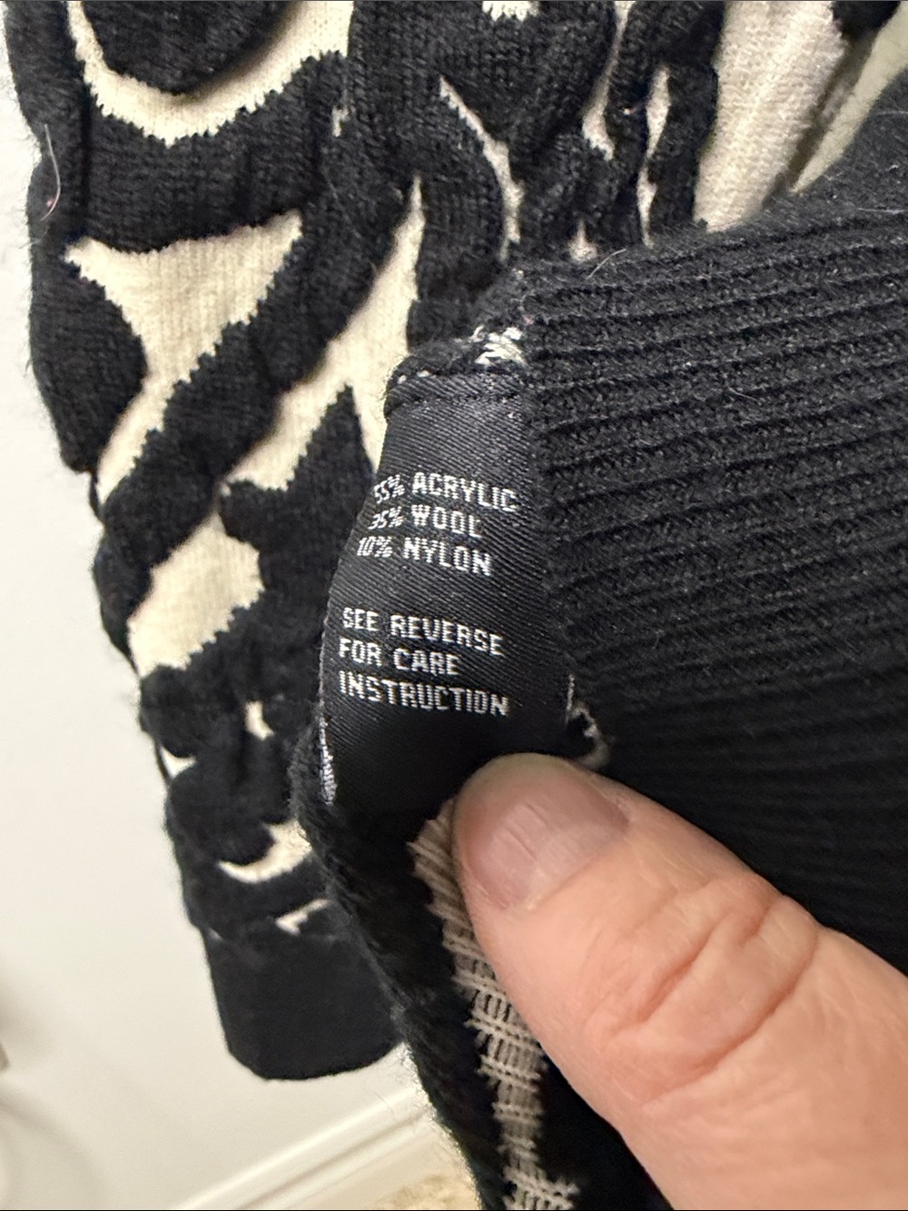Black and White Textured Floral Sweater - Picture 10 of 10